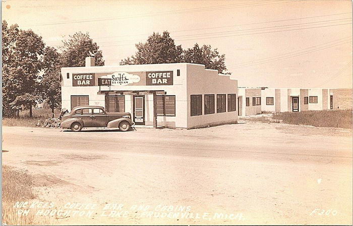 Korbinskis Lakeview Motel (McKees Coffee Bar and Cabins, Denton Creek Motel) - Old Postcard